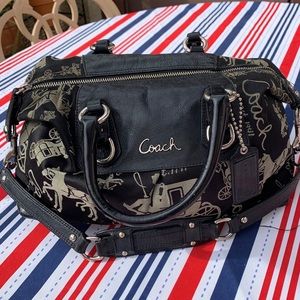 Coach Purse with Stagecoach Design Black